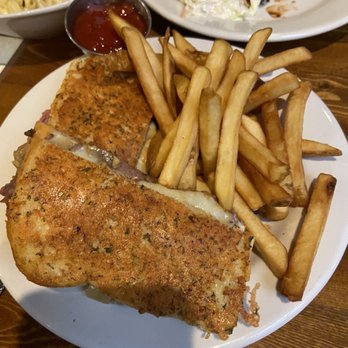 Taste - Beef sandwich (soooo tender and delicious!!) - Tapas/Small Plates Near Me - South Haven, Michigan