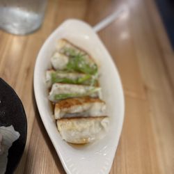 Akira Ramen Towson - Gyoza(煎饺)
