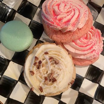 The Ruffled Cup - Macaron, and two cake cookies - Desserts Near Me - Amarillo, Texas