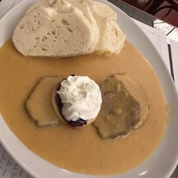 BRAISED BEEF WITH CREAMY SAUCE,