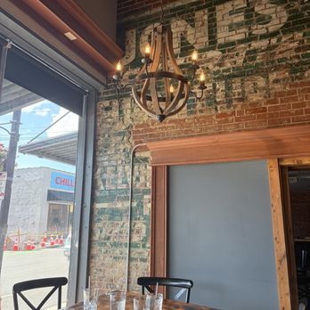 37 Cedar Restaurant & Bar - Inside - Bars Near Me - Cookeville, Tennessee 37 Cedar Restaurant & Bar - Inside - Bars Near Me - Cookeville, Tennessee