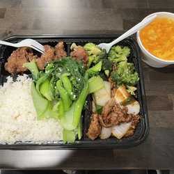 Szechuan Taste - Lunch special (4 entrée) with egg drop soup