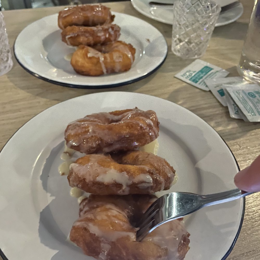 Daek Thai  - doughnuts - Thai Near Me - Miami, Florida
