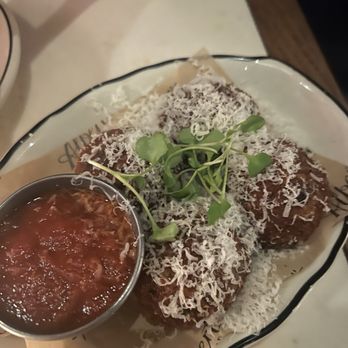 Albert's Bar - Broken rice balls - Cocktail Bars Near Me - New York, New York Albert's Bar - Broken rice balls - Cocktail Bars Near Me - New York, New York