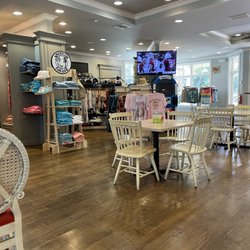Natural Slice Pizza - Shop interior