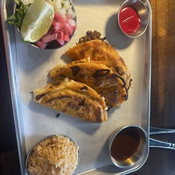 Salseria - Quesabirria- great consume and the rice was cooked perfectly. Homemade hot sauce was great but a little thick. - Tacos Near Me - Webster, Texas