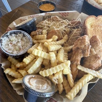 Huey Magoo's - Chicken Shop Near Me - Greenville, South Carolina