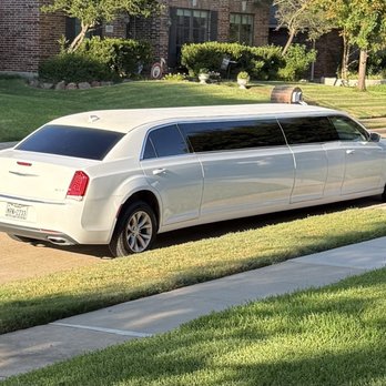 An Elegant Touch Limousine Service - Our ride - Limos Near Me - Lancaster, Texas