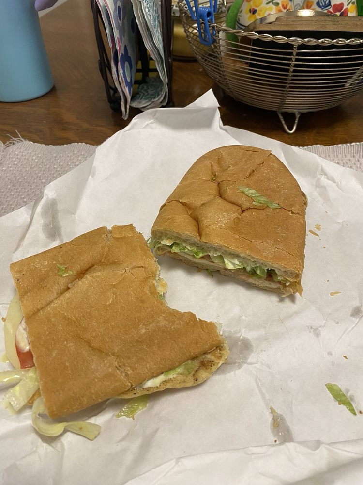 INGA’S SUBS & SALADS Updated September 2024 26 Photos & 41 Reviews