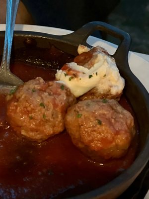 Noto's Old World Italian Dining by null