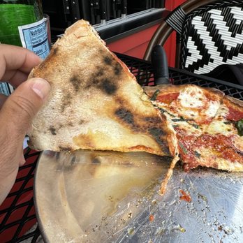 La Porta - Pizza Near Me - Northport, New York