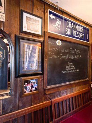 Delaney's Hole In the Wall by null