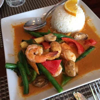 Nisa's Thai - Thai Near Me - Canton, Massachusetts