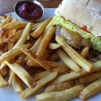 Buoy Beer - Veggie burger - Brewpubs Near Me - Astoria, Oregon