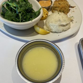 Bonefish Grill - Lobster Tail and Crab Cake with mashed potatoes and veggies - Seafood Near Me - Kissimmee, Florida Bonefish Grill - Lobster Tail and Crab Cake with mashed potatoes and veggies - Seafood Near Me - Kissimmee, Florida