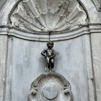 Manneken Pis - Landmarks & Historical Buildings Near Me - Brussels, BRU