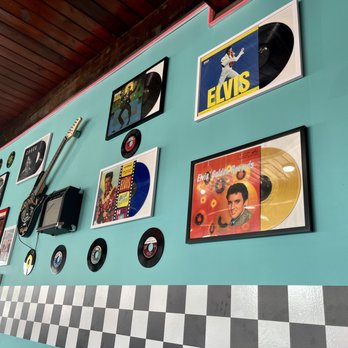 Wallington Diner - Decor - Breakfast & Brunch Near Me - Wallington, New Jersey
