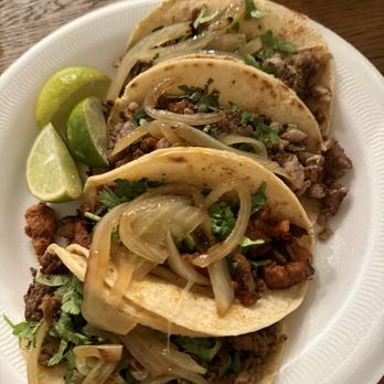 Tacos Y Tortas El Chilango - Food Trucks Near Me - Austin, Texas Tacos Y Tortas El Chilango - Food Trucks Near Me - Austin, Texas