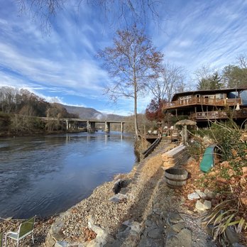 Dillsboro Inn - Hotels Near Me - Dillsboro, North Carolina