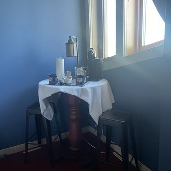 Blue Wave Inn - Very cute nook - Hotels Near Me - Ashland, Wisconsin