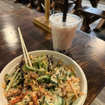 Island Fin Poké Co. - White Bridge - Korean BBQ Chicken Bowl & Strawberry Jasmine Boba - Poke Near Me - Nashville, Tennessee Island Fin Poké Co. - White Bridge - Korean BBQ Chicken Bowl & Strawberry Jasmine Boba - Poke Near Me - Nashville, Tennessee
