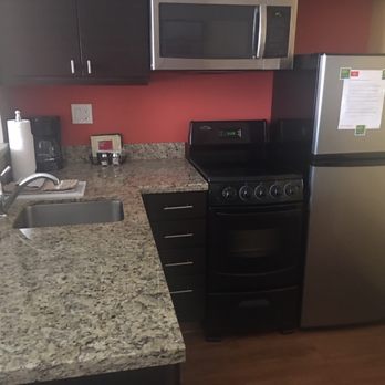 TownePlace Suites by Marriott Bellingham - Nice kitchen - Hotels Near Me - Bellingham, Washington