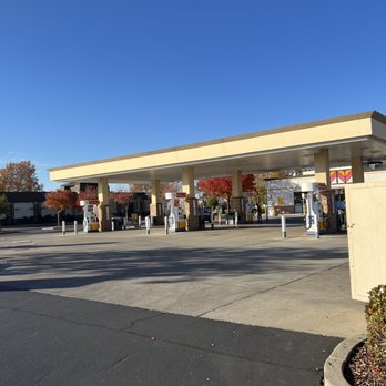 Shell - Outside - Gas Stations Near Me - Roseville, California