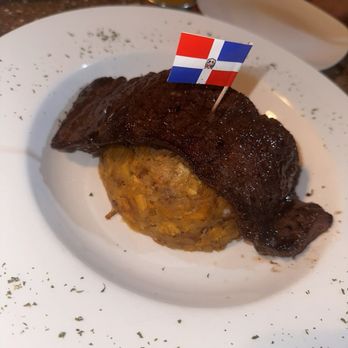 Aki E Restaurant Bar - Mofongo de Churrasco - Dominican Near Me - Hollywood, Florida