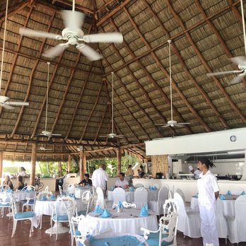 Hotel Las Hadas by Brisas - Lunch restaurant. - Hotels Near Me - Manzanillo, COL
