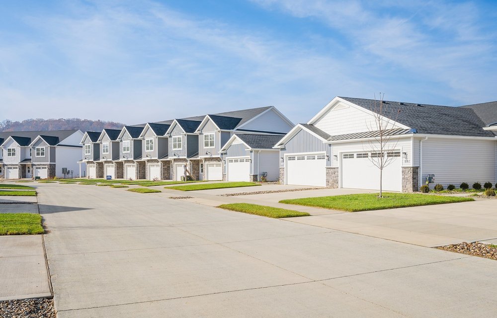 THE VILLAGE AT HINCKLEY OAKS Updated September 2024 13 Photos