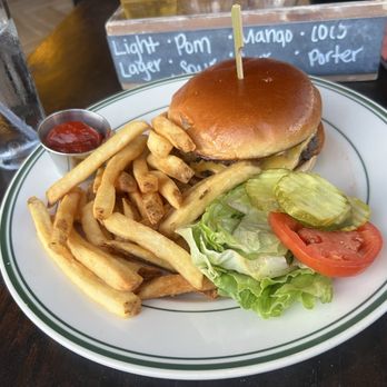 Union Bear Brewing Company - Union Burger - American Near Me - Plano, Texas Union Bear Brewing Company - Union Burger - American Near Me - Plano, Texas