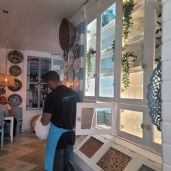 Mediterraneamente Pizzeria - Inside