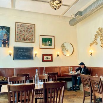 Tilikum Place Cafe - Beautiful and cozy interior. - New American Near Me - Seattle, Washington Tilikum Place Cafe - Beautiful and cozy interior. - New American Near Me - Seattle, Washington