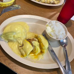 American Coffee Shop - Eggs Benedict w/ Grits