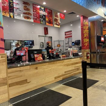 Dave's Hot Chicken - Chicken Shop Near Me - Schertz, Texas