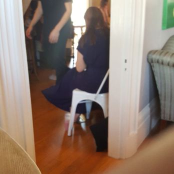 C'est La Vie Bistro - The waiting area before being seated. - French Near Me - Northborough, Massachusetts
