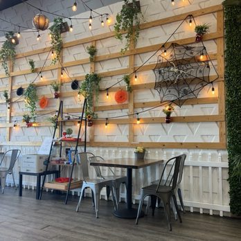 Boba Tea Planets - Ambiance - Bubble Tea Near Me - Pomona, California