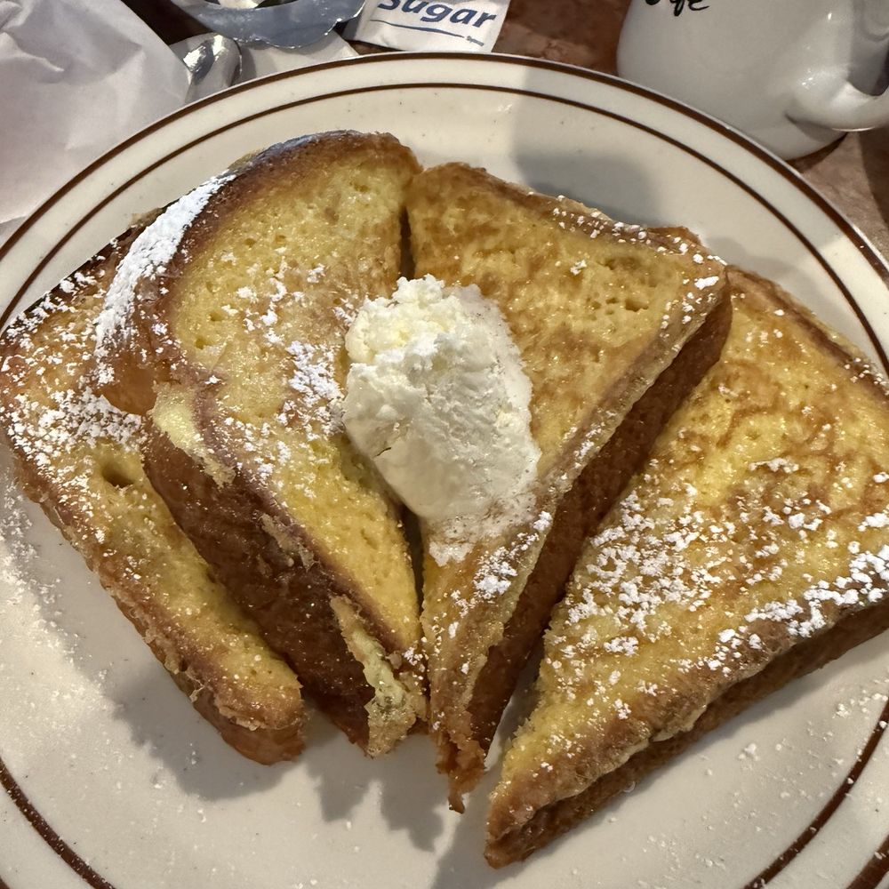 Annie's Cafe - Temecula - French Toast with Bacon or Sausage - Breakfast & Brunch Near Me - Temecula, California