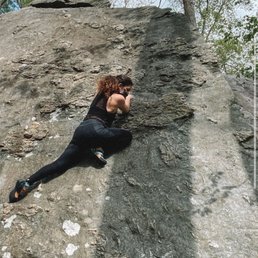Southern face cliff for climbing/bouldering Southern face cliff for climbing/bouldering