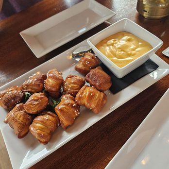 The Hangry Bison - PRETZEL BITES APP - New American Near Me - Winter Park, Florida