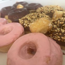 D's Donuts
