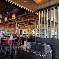Lazy Dog - Dining area