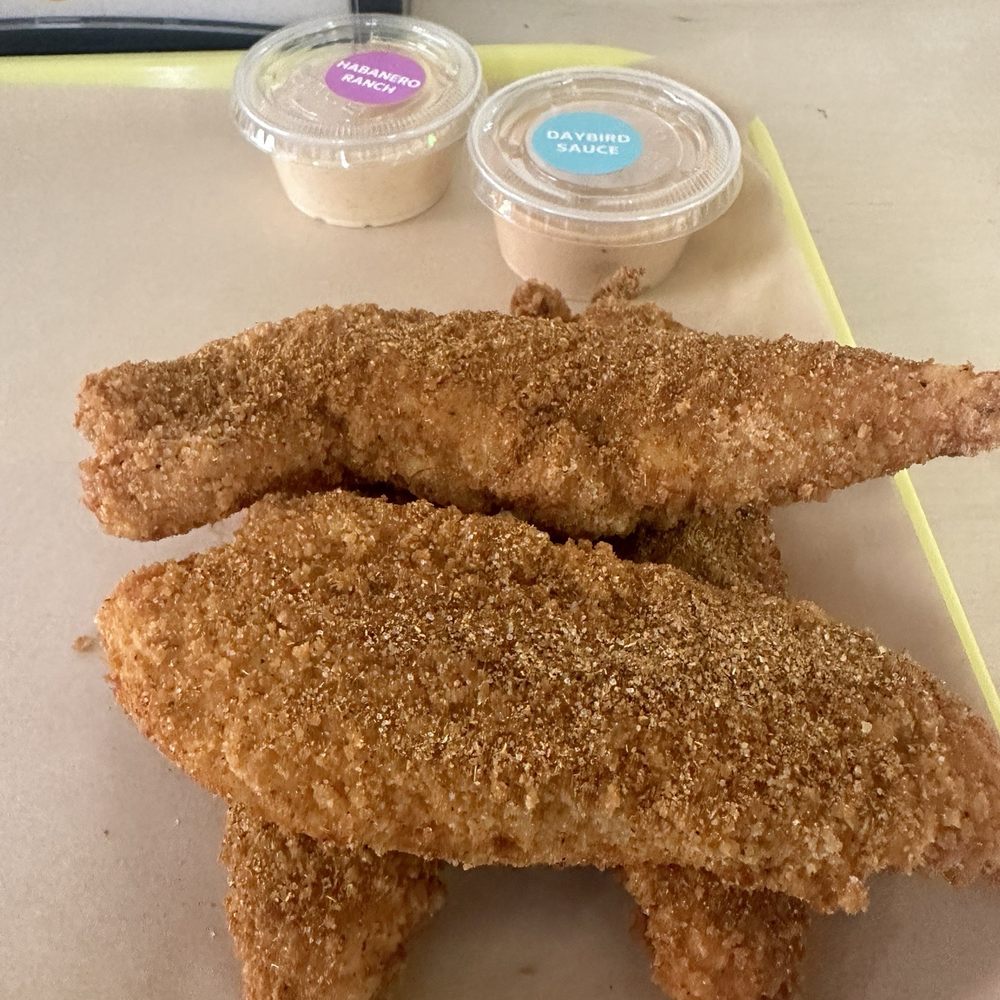 Daybird - Chicken tender with 2 sauces - Chicken Shop Near Me - Los Angeles, California Daybird - Chicken tender with 2 sauces - Chicken Shop Near Me - Los Angeles, California