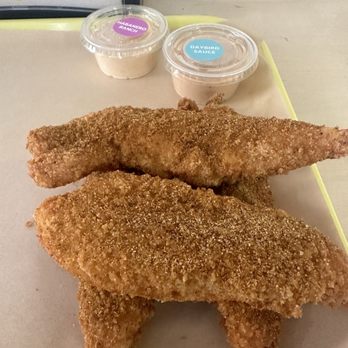 Daybird - Chicken tender with 2 sauces - Chicken Shop Near Me - Los Angeles, California Daybird - Chicken tender with 2 sauces - Chicken Shop Near Me - Los Angeles, California