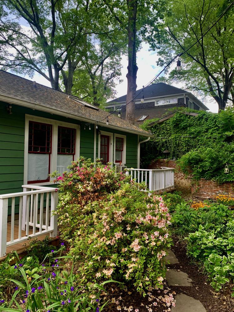 Sugar Magnolia Bed & Breakfast