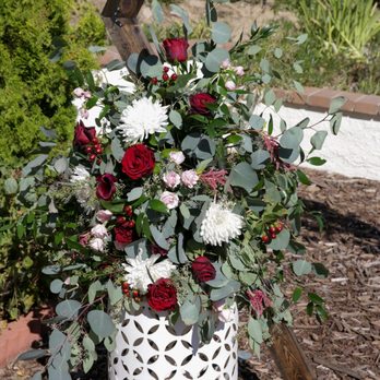 Karly Kay Floral - Ceremony flowers - Florists Near Me Karly Kay Floral - Ceremony flowers - Florists Near Me