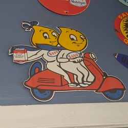 Manor Motors - Sign in waiting room