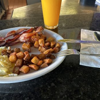 Sunnyside Breakfast Lounge - Eggs & bacon with the best orange juice on the planet . - Breakfast & Brunch Near Me - Mesa, Arizona