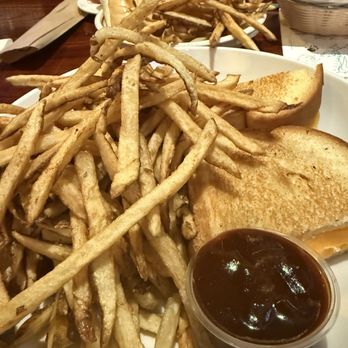 Rockne's - Grilled cheese - New American Near Me - North Canton, Ohio