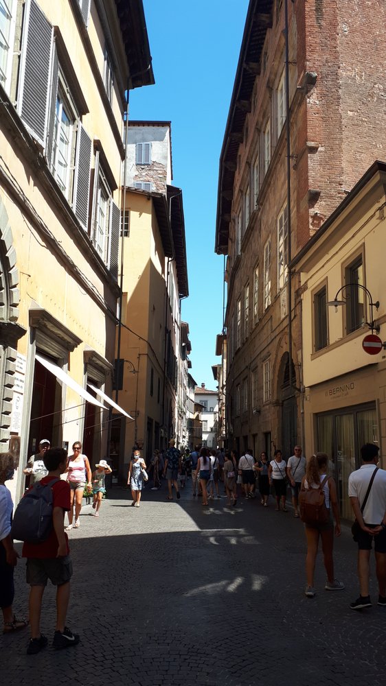 VIA FILLUNGO 13 Photos Via Fillungo, Lucca, Italy Yelp